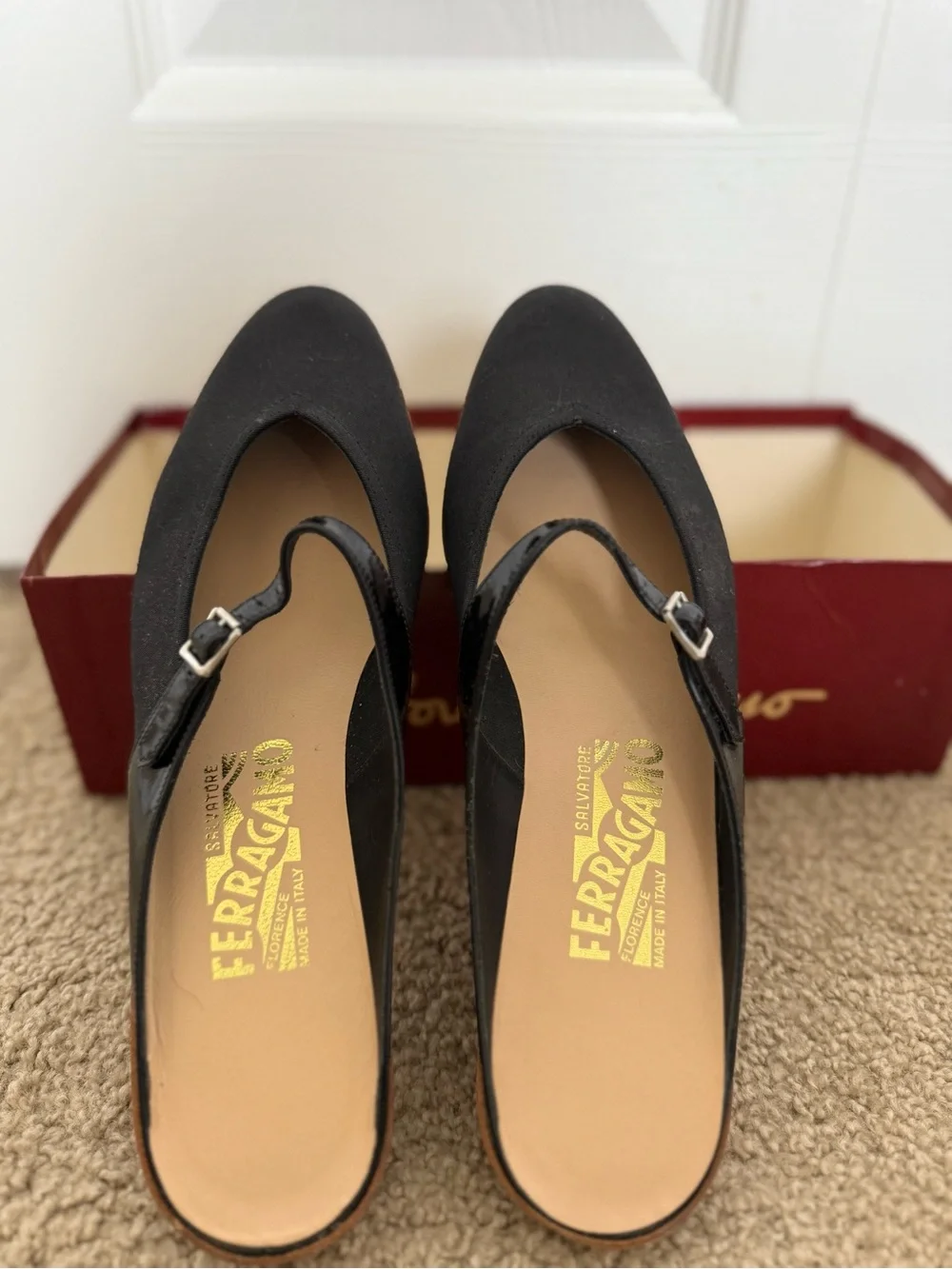 VINTAGE Salvatore Ferragamo Black Mary Jane Flats